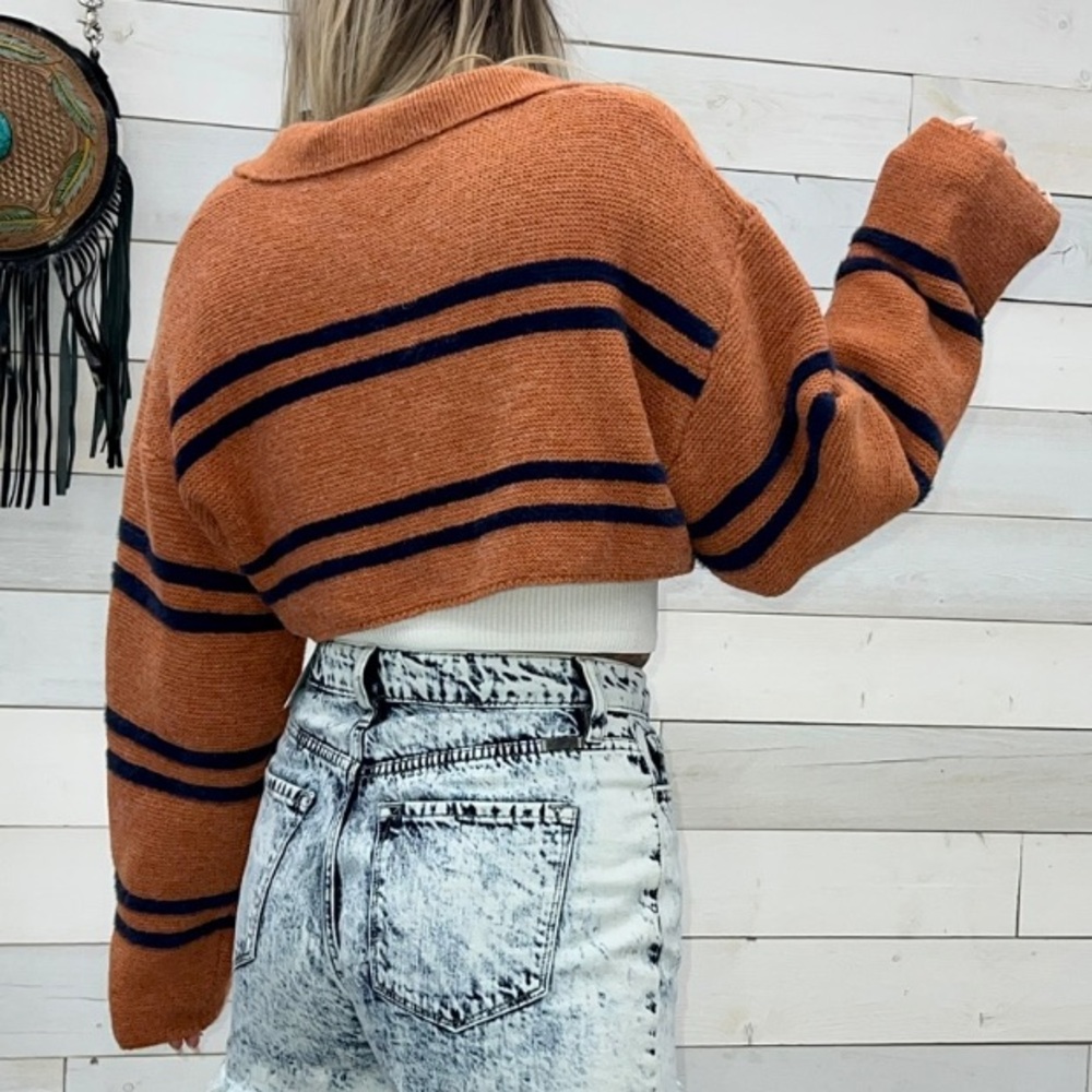 Cropped Knitted Orange and Blue Stripe Casual Sweater